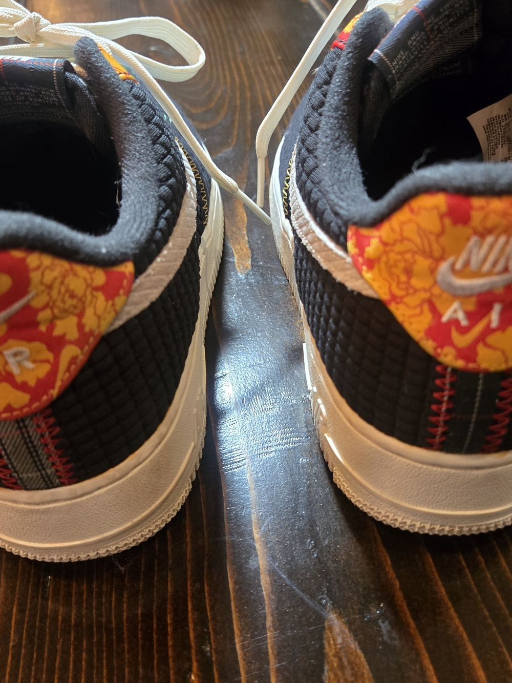 Nike Men's Black & Red Floral Accent Sneakers